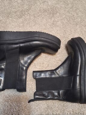 Vagabond Black Leather Chukka Boots Womens Size 11